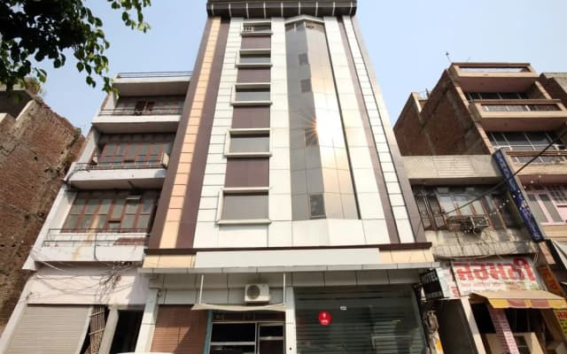 Hotel Star Metro Inn By GRB