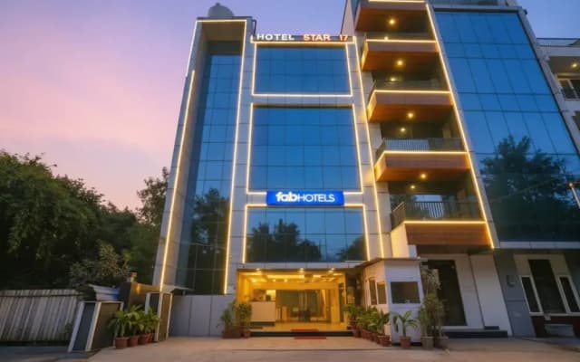 Fabhotel Prime Star 17
