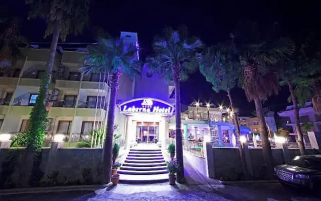 Asdamaris Hotel