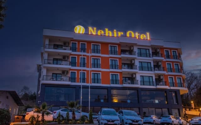 Nehir Otel