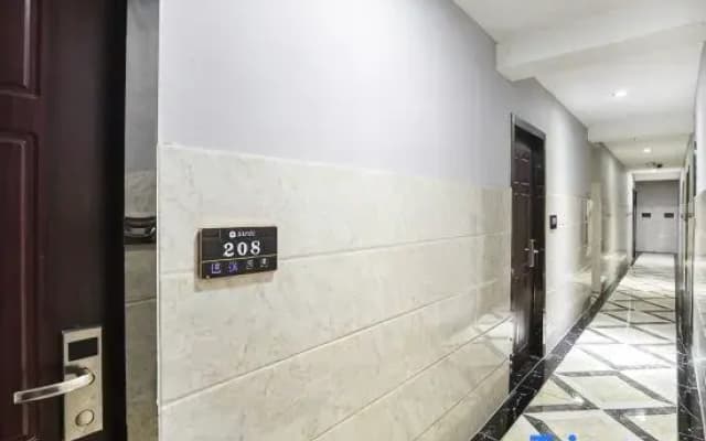 Yunchao Hotel (Maiyuqiao Subway Station)