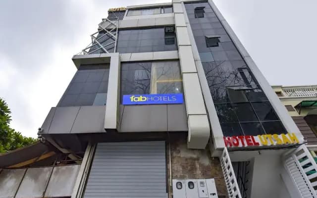 Fabhotel Utsah