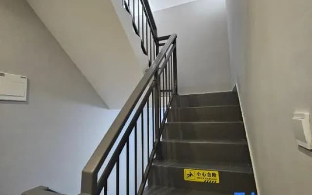 Sanya SOLOKING E-sports Hotel (Haitang Bay International Duty Free City)