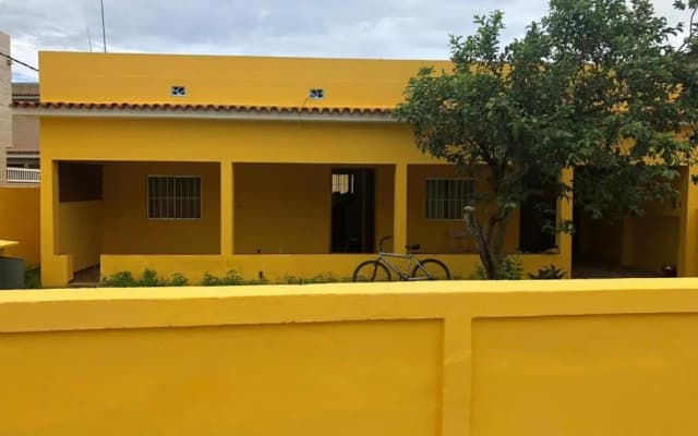 Casa Com Piscina a 3 Quadras da Praia da Vila