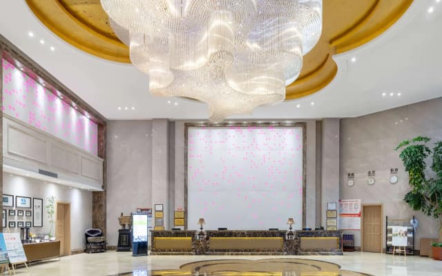 Ramada Linyi North