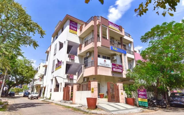 FabHotel Green Vista Malviya Nagar