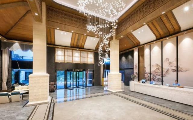 Pinlake Resort