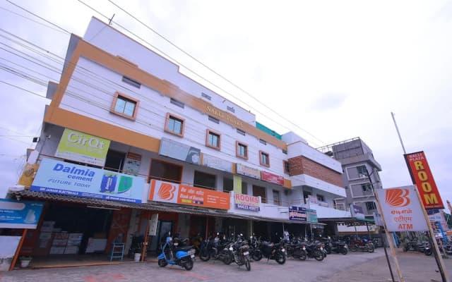 Nalli Plaza