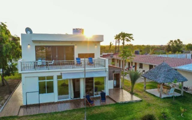 Aquamarina Hotel