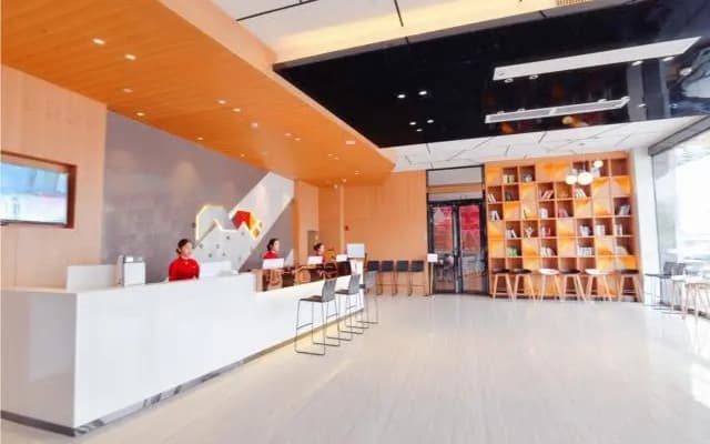 Borrman Hotel Maoming High-speed Railway Station