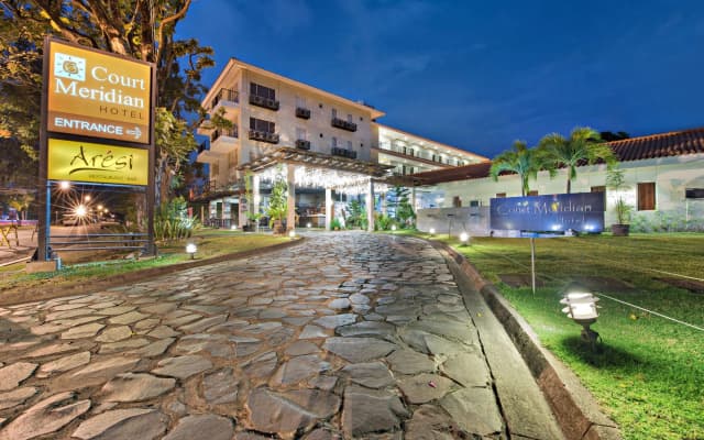 Court Meridian Hotel and Suites