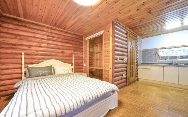Pocheon Arumdri Pension