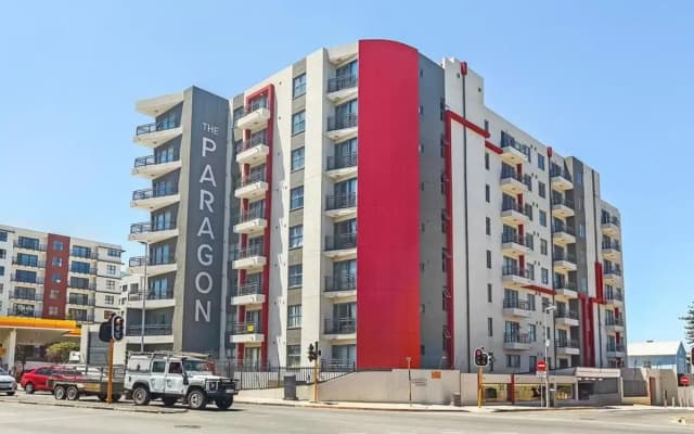 The Paragon LUXE with Rooftop Pool and Gym