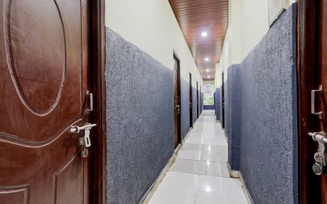 Spot On Sri Karthik Grand Inn