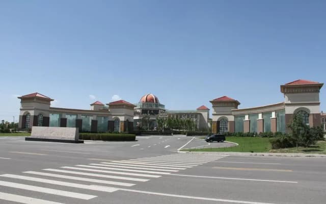 Qinghua Business Hotel