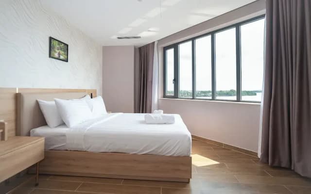 Bamboo Riverside Boutique Hotel