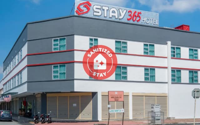 OYO 89386 Stay 365 Hotel