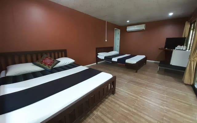 Jungle Bay Resort