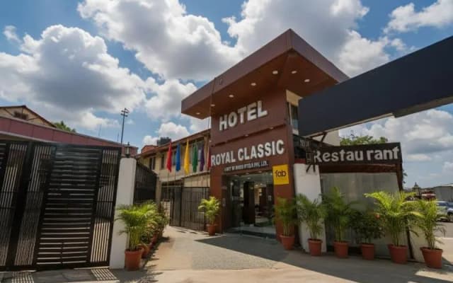 Fabhotel F9 Mall Road