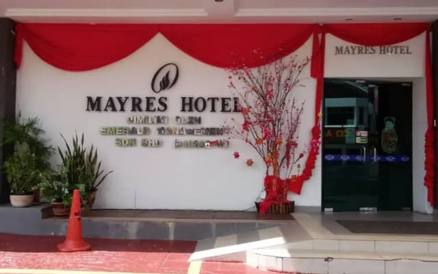 Mayres Hotel Kota Tinggi
