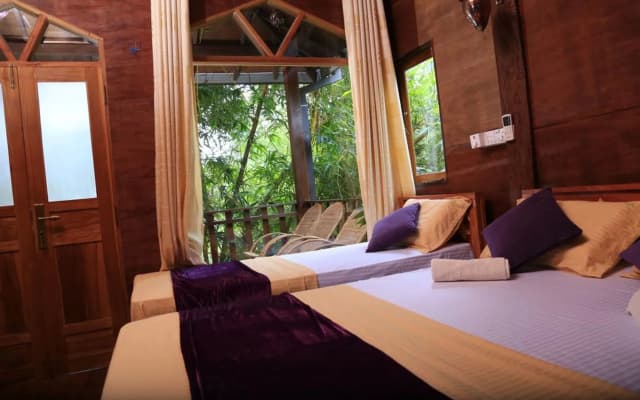 Yala River Face Inn