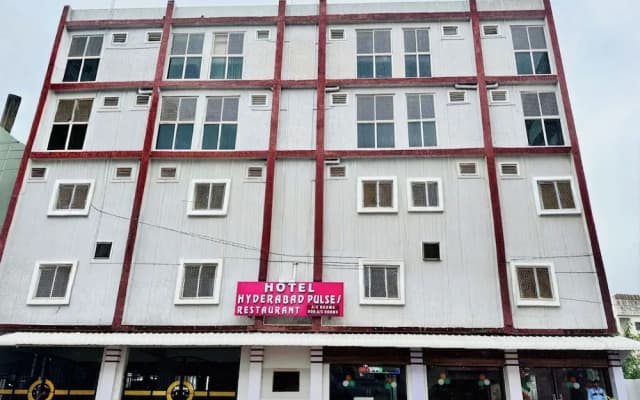 Hotel Hyderabad Pulse