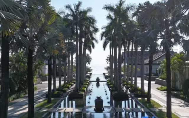 Floral Hotel · Shanhai Courtyard Resort Hotel(LingShui XiangShuiWan)