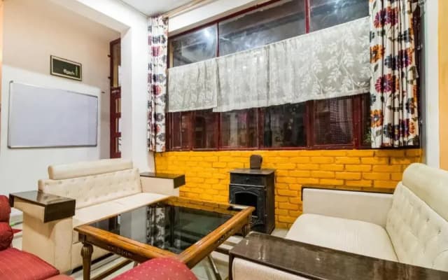 Doon View Guesthouse by OYO Rooms