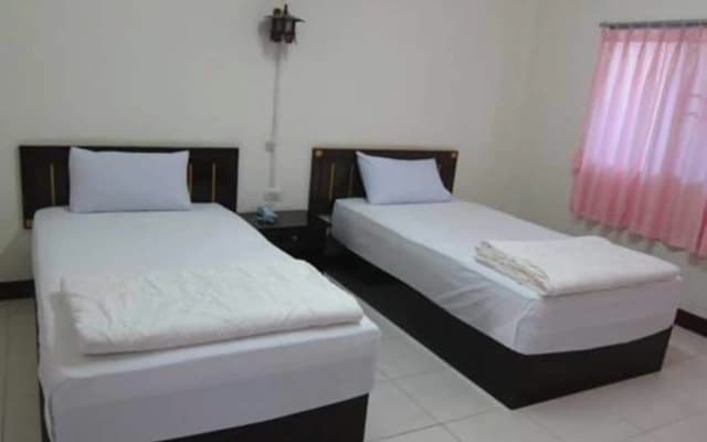 Amonruk Hotel 1