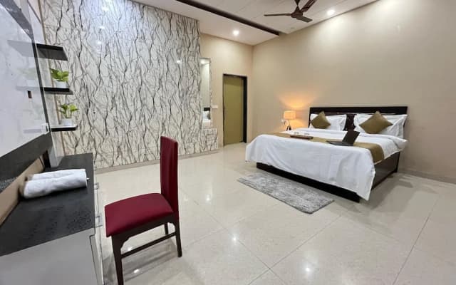 GoBravo 11 6BHK Farm with Pool Sohna Road Gurgaon