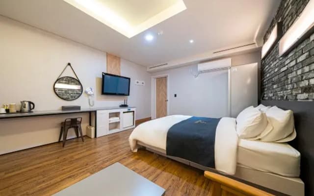Meridien Hotel