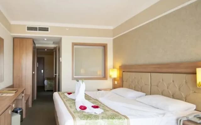 Febeach Resort Spa (*****)