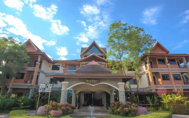 100 Islands Resort & Spa