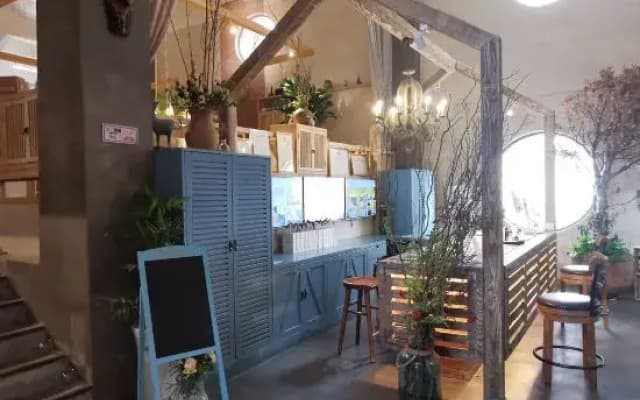 Rootroom Life Hotel