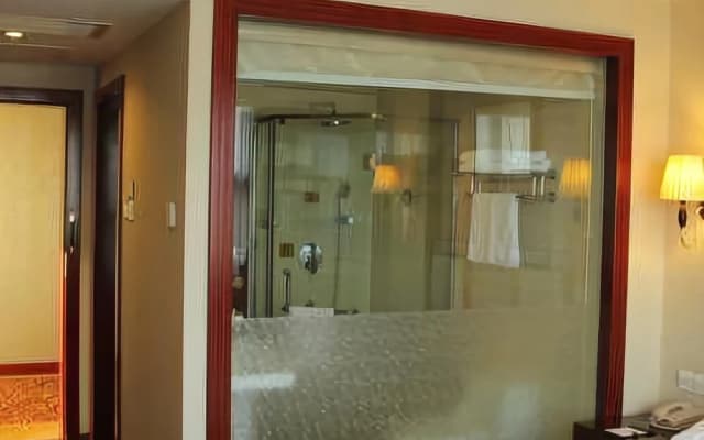 Bo Jue Holiday Inn