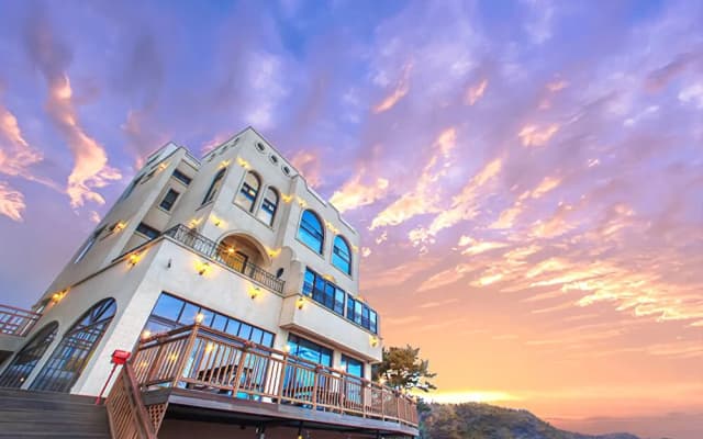 Gangneung Attirance Pension