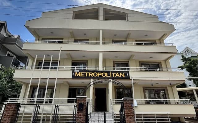 metropolitan apart