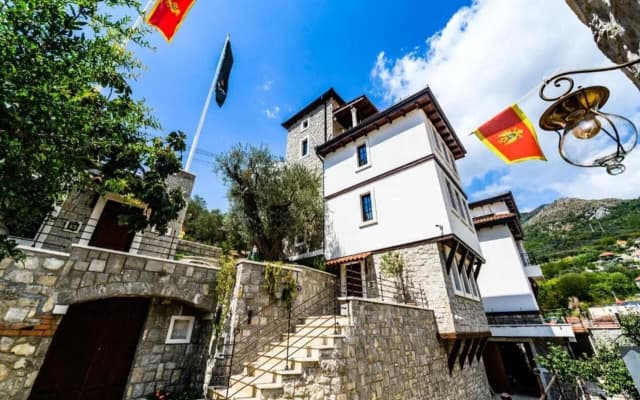 Stara Čaršija Hotel and Spa