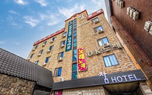 Zam Hotel(천안 호텔 잠)