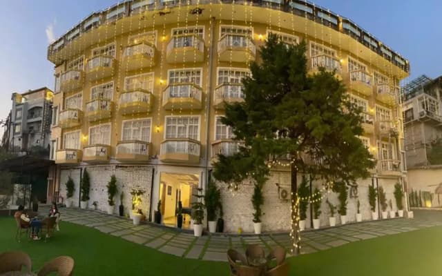 Hotel Highland By DLS Hotels