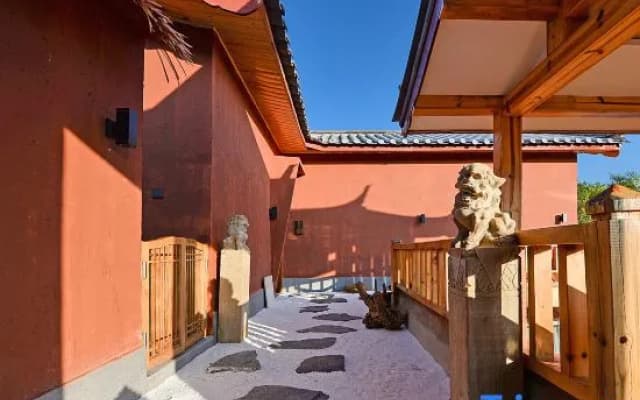 LiJiang Ancient Town DaMei Huasu · JuShe | SenYe Glowscape Designer Homestay (Dashuiche Branch)