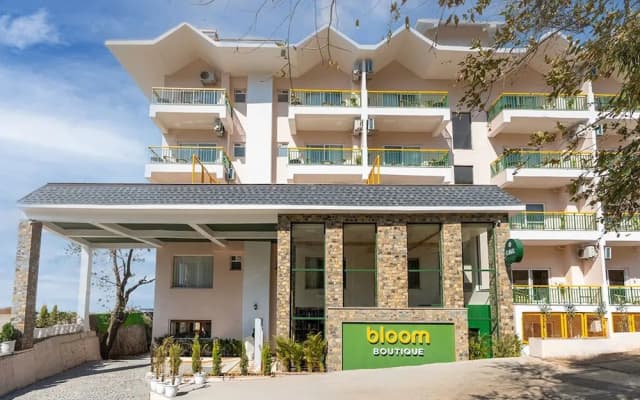 Bloom Boutique - Rishikesh Hills