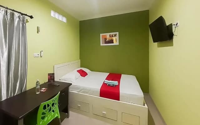 RedDoorz Syariah near Hermina Hospital Palembang 2