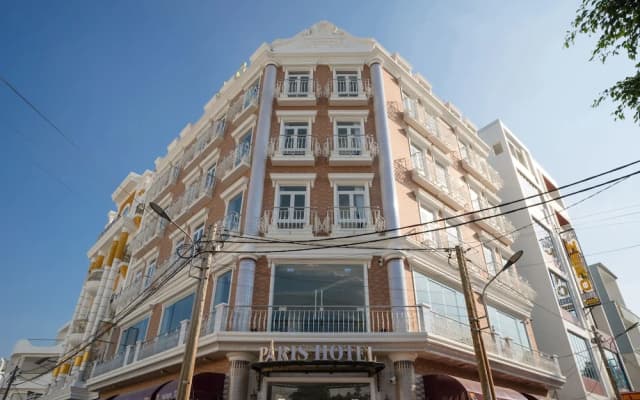 Paris Hotel