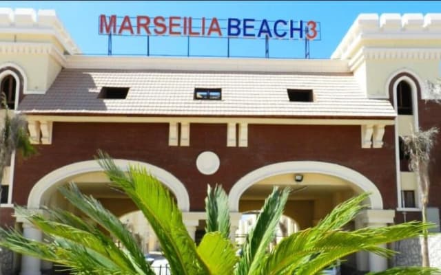 Marseilia Beach 3