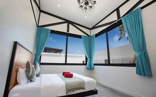 17m Oxygen Pool Villa Sunset Garden 11
