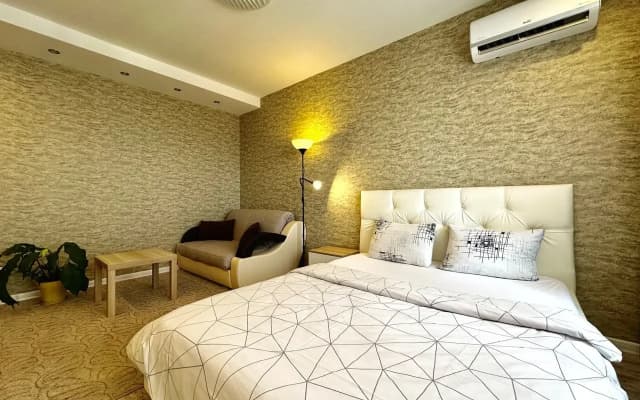 Fresh Room на ул. Маршала Устинова, 1