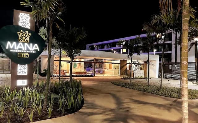Flats Mana Beach Experience - Muro alto