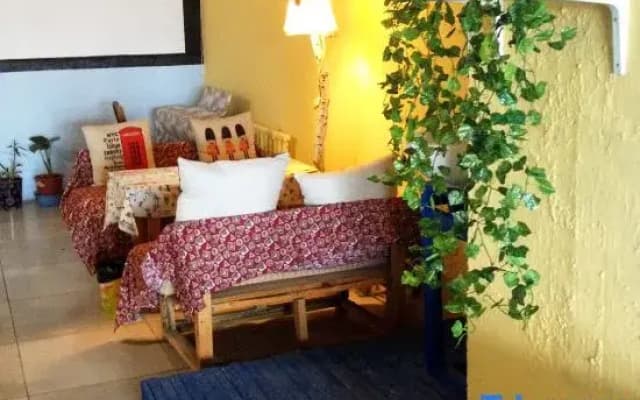 Yilu Xiangdong Youth Hostel