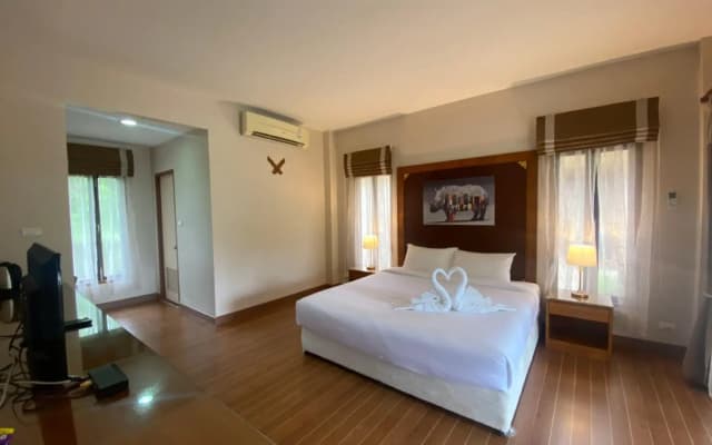 Chaithalay Khanom Resort